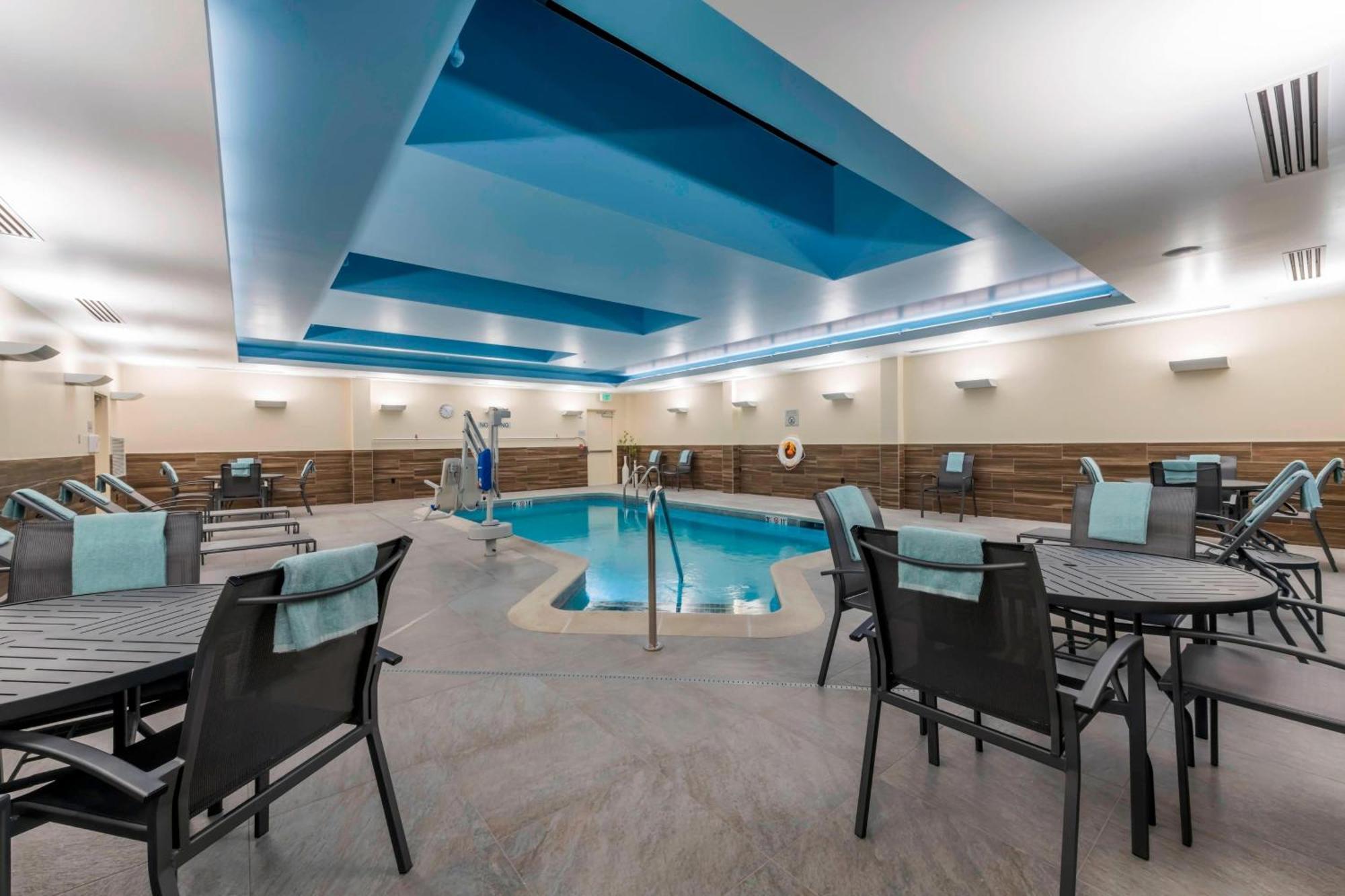 Fairfield Inn & Suites By Marriott Boston Marlborough/Apex Center Exterior foto